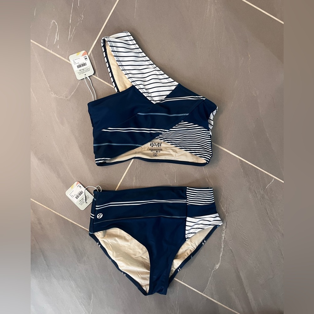 Nani One-Shoulder Bikini top and full coverage bottoms